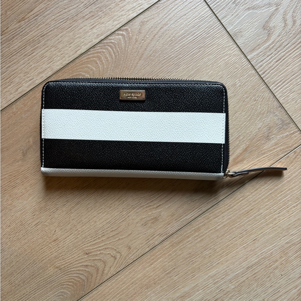 kate spade Black and White Stripe Zip Wallet with Gold Plaque